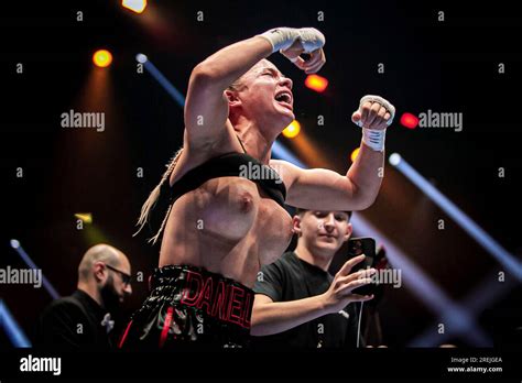 daniel hemsley celebration video|Kingpyn Boxing results: Daniella Hemsley flashes audience after。